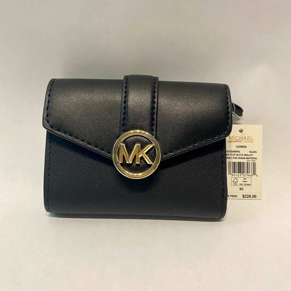 Michael Kors wallet NWT